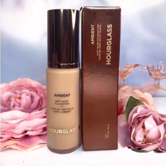 Hourglass Other - Hourglass Ambient Soft Glow Foundation Color 2 Med Neut 30mL *BNIB